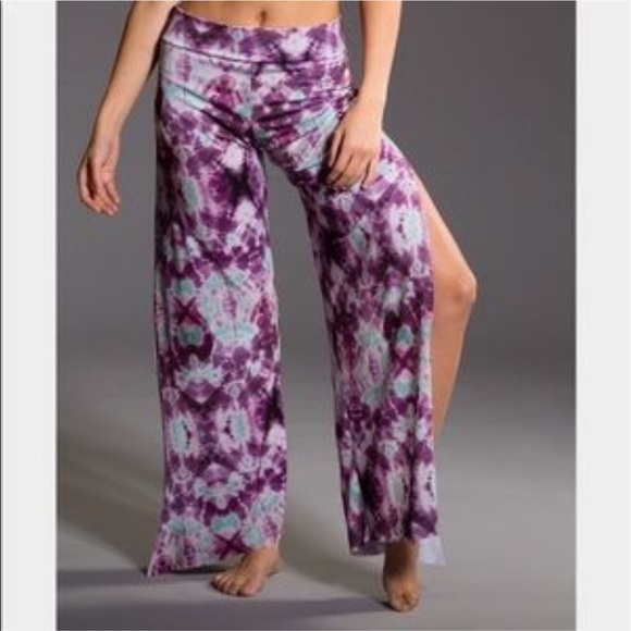 Onzie Pants - ‼️NWT Onzie— Pura Vida Slit yoga pants